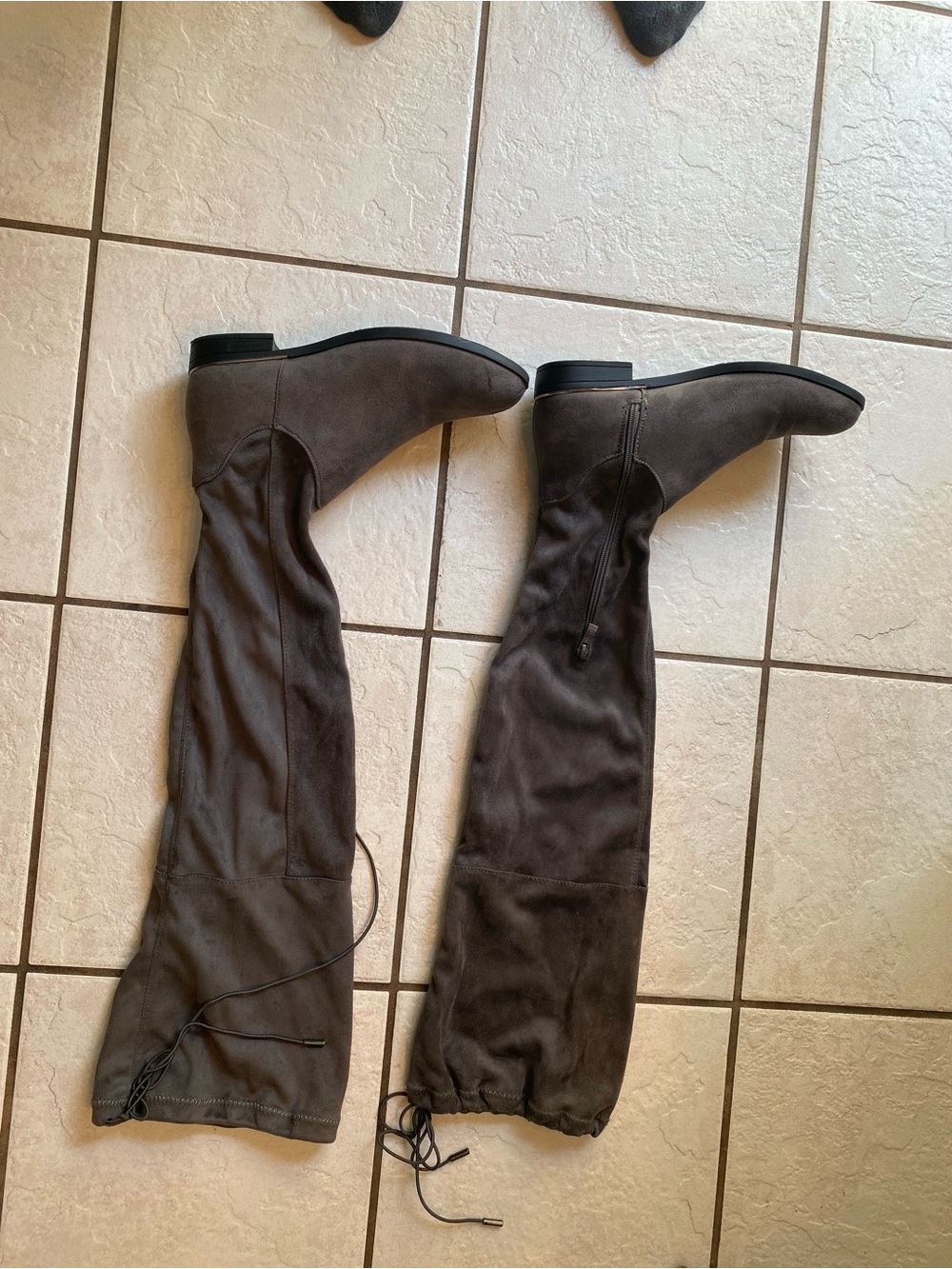 Wanted Over The Knee Slate Gray Suede Boots Size 8.5 Flat With 1” Heel NWOT - Picture 2 of 4